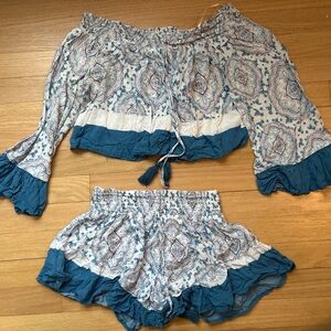 Surf Gypsy Blue and White Patterned Set